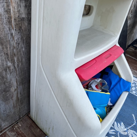 Step 2 toy box - Picture 8 of 12